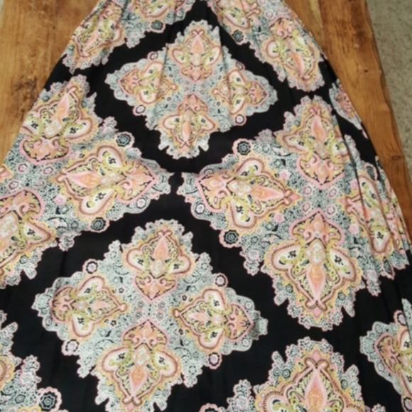 NWT En Creme Boho Flowy Paisley Print Maxi Dress With Spaghetti Straps - Picture 10 of 16